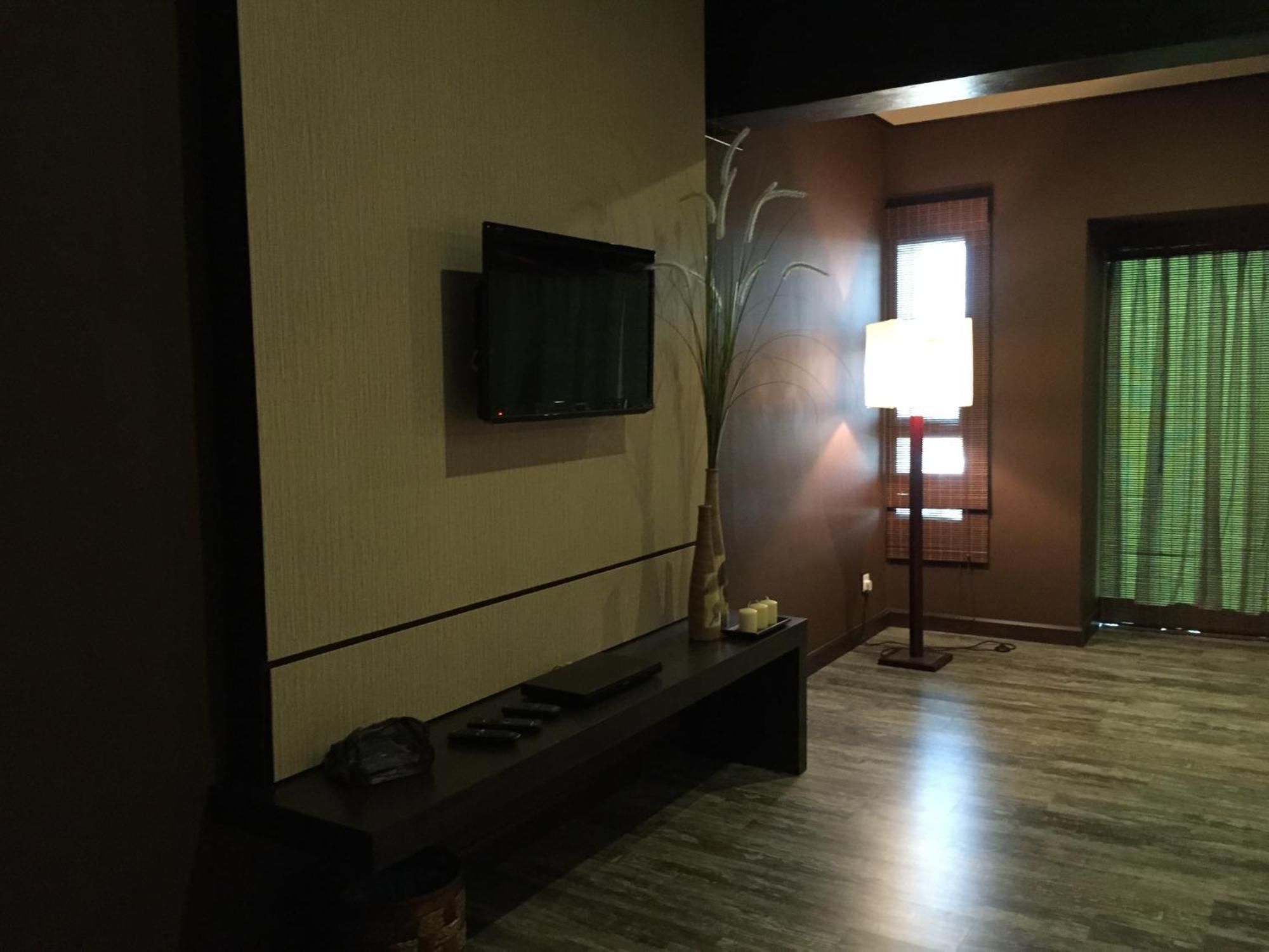 Miracle Suite Ипох Номер фото